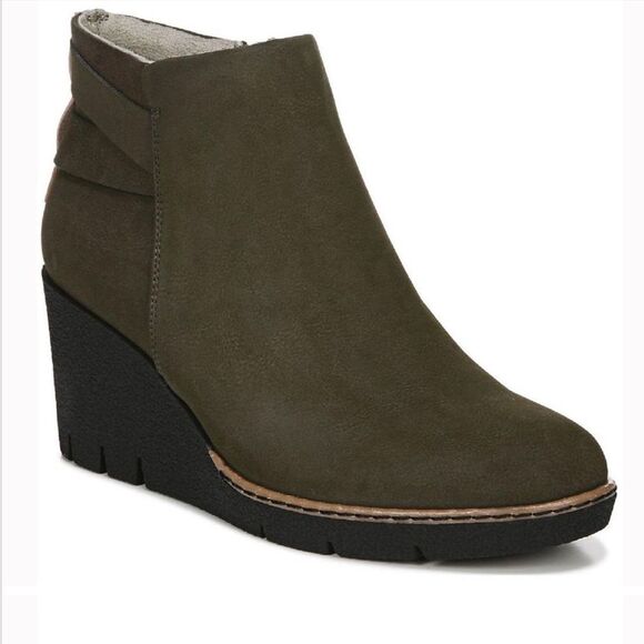 Dr. Scholl's Libi Olive Green Faux Suede Kitten Wedge Comfy Booties size 8.5 - Picture 1 of 6